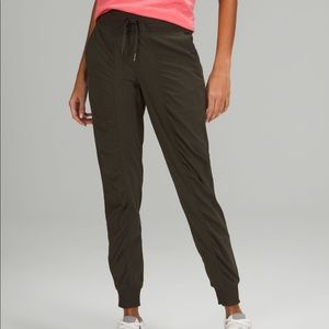 Lululemon dance studio jogger